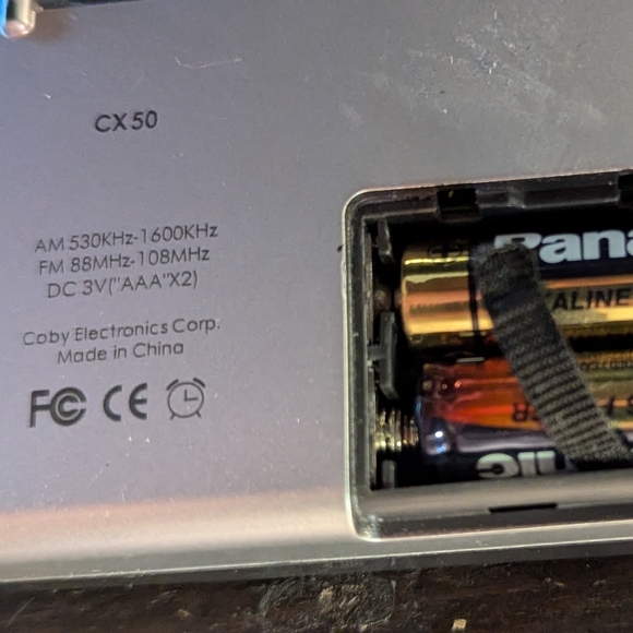 Coby CX 50 Portable Radio AM/FM Battery Operated 2 AAA Batteries TESTED WORKS - Picture 3 of 3